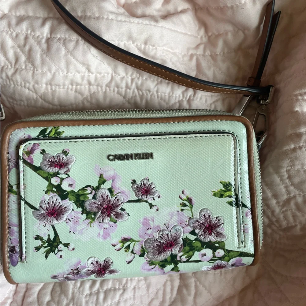 Cherry Blossom Calvin Klein Crossbody - Picture 6 of 6